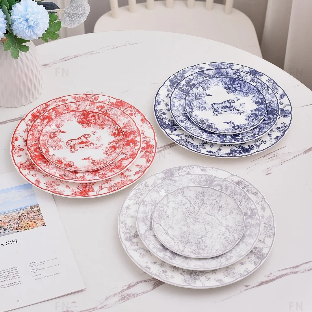 H81aa9163ccf04bf594d152099b1c7a489.webp Wholesale European Style Luxury 3pcs Bone China Dinner Plates - Image 1